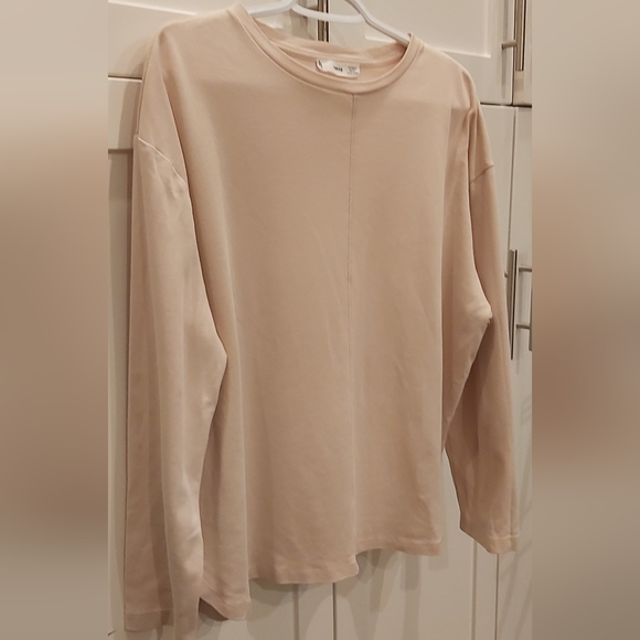 Mango blush colored pull-over top - Picture 3 of 4